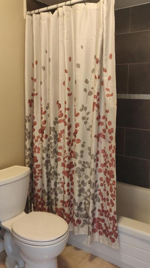 The Comfort Stay At City Of Pickering Bagian luar foto